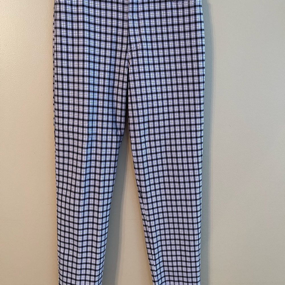 Hollister Purple and White Plaid Pants…pretty pattern